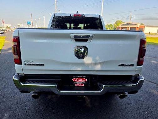 Bright White Clearcoat 2022 RAM 1500 Laramie