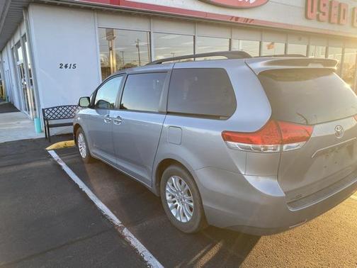 2014 Toyota Sienna XLE