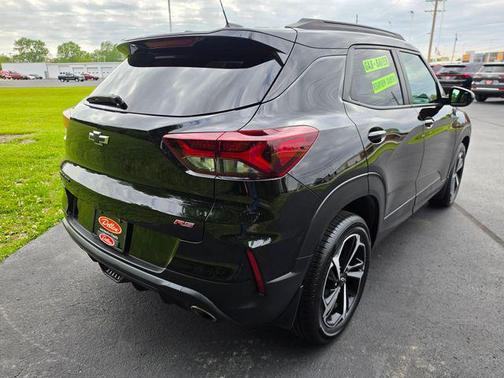 Mosaic Black Metallic 2022 Chevrolet Trailblazer RS