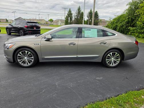 Pepperdust Metallic 2017 Buick LaCrosse Essence