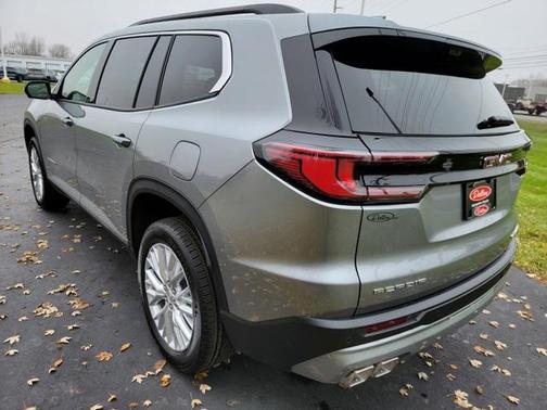 2026 GMC Acadia Elevation FWD