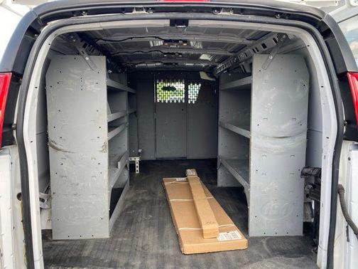 Summit White 2019 Chevrolet Express 2500 Work Van