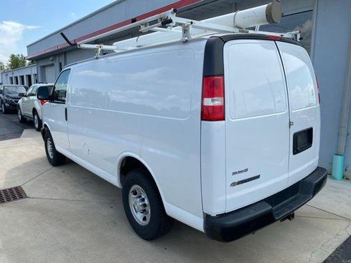 Summit White 2019 Chevrolet Express 2500 Work Van