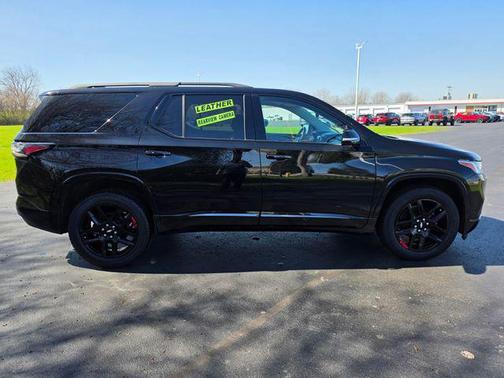 Mosaic Black Metallic 2020 Chevrolet Traverse Premier