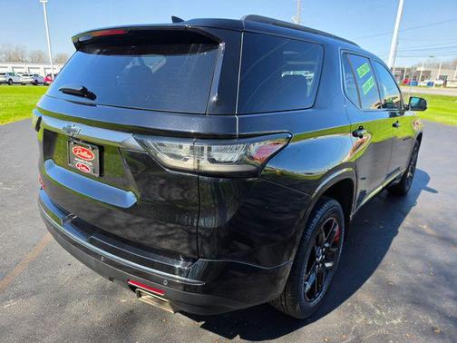 Mosaic Black Metallic 2020 Chevrolet Traverse Premier
