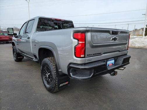 2024 Chevrolet Silverado 2500 4WD Crew Cab Standard Bed ZR2