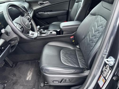 Gravity Gray 2023 Kia Sportage X-Line