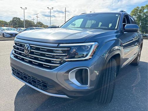 2024 Volkswagen Atlas 2.0T SEL