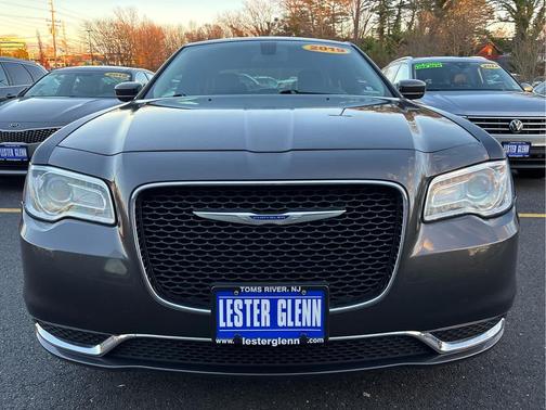 2019 Chrysler 300 Touring