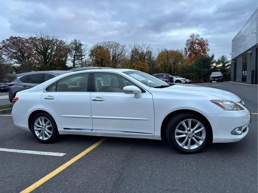 2011 Lexus ES 350 Base