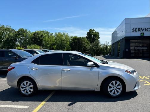 Classic Silver Metallic 2014 Toyota Corolla LE