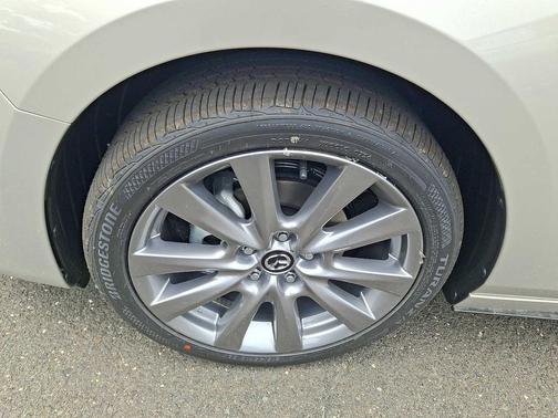 Platinum Quartz Metallic 2026 Mazda Mazda3 FWD w/Preferred Package