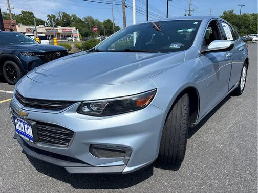 Arctic Blue Metallic 2017 Chevrolet Malibu 1LT