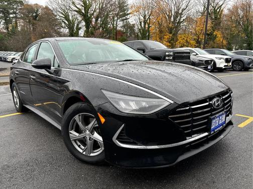 2022 Hyundai SONATA SE