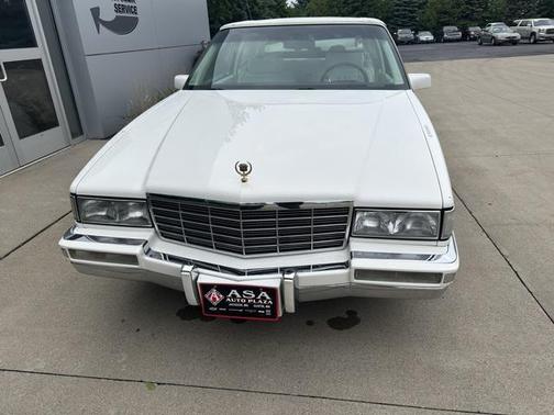 1991 Cadillac DeVille Base