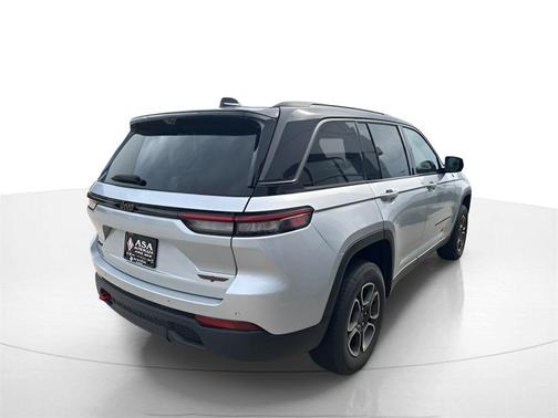 2022 Jeep Grand Cherokee Trailhawk