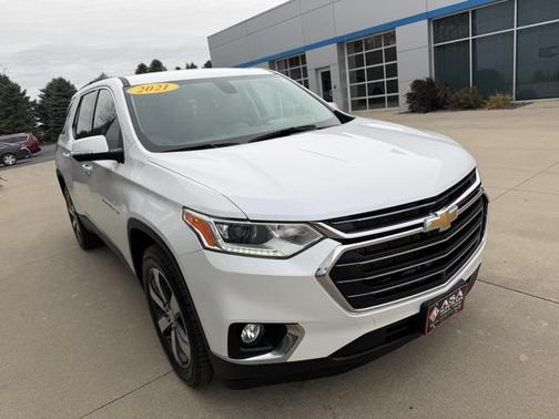 2021 Chevrolet Traverse LT Leather