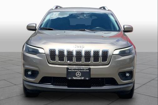 Light Brownstone Pearlcoat 2019 Jeep Cherokee Latitude Plus
