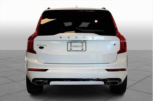 2021 Volvo XC90 T6 R-Design
