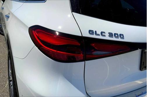 2025 Mercedes-Benz GLC 300 4MATIC