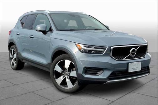 2020 Volvo XC40 T5 Momentum