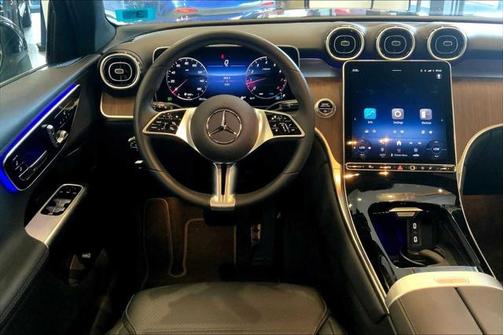 2025 Mercedes-Benz GLC 300 4MATIC