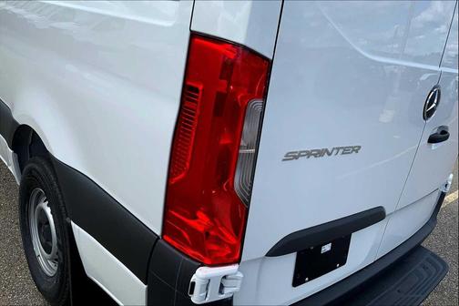 2025 Mercedes-Benz Sprinter 2500 Standard Roof
