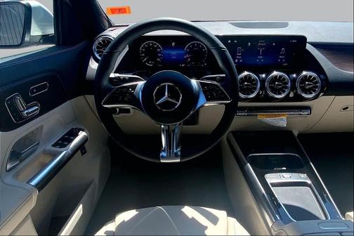 Polar White 2026 Mercedes-Benz GLA 250 4MATIC