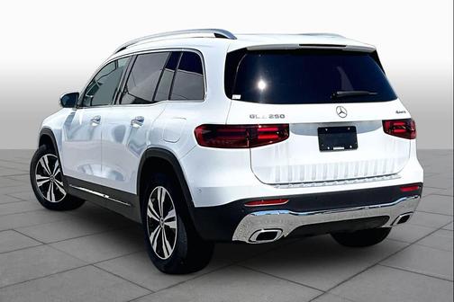 Polar White 2026 Mercedes-Benz GLB 250 4MATIC