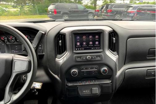 2022 Chevrolet Silverado 1500 Custom