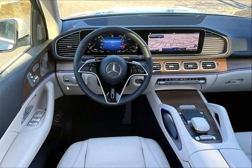 2025 Mercedes-Benz GLS 450 4MATIC