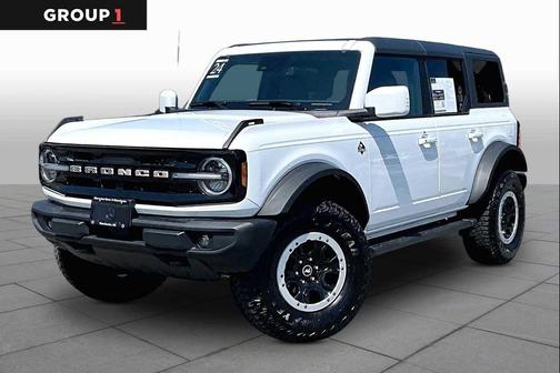 Oxford White 2024 Ford Bronco Outer Banks