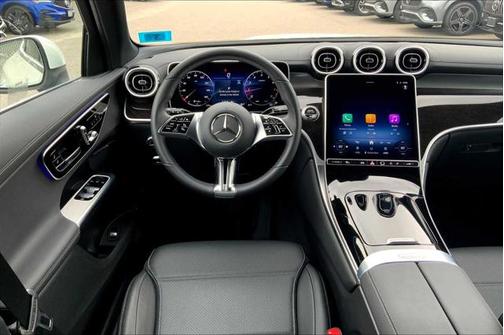 2025 Mercedes-Benz GLC 300 4MATIC