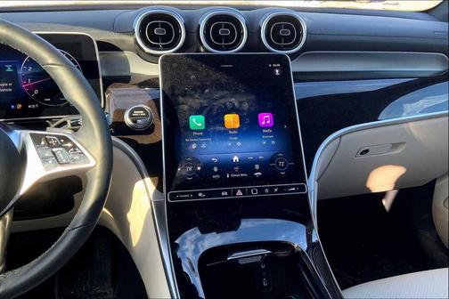 2025 Mercedes-Benz GLC 300 4MATIC