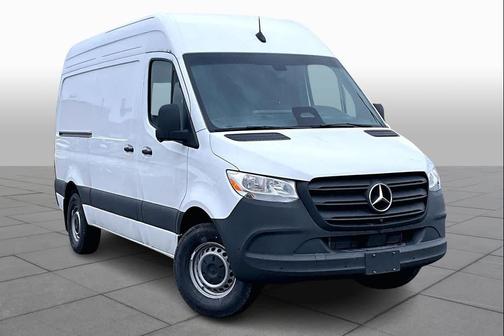 Arctic White 2026 Mercedes-Benz Sprinter 2500 Standard Roof