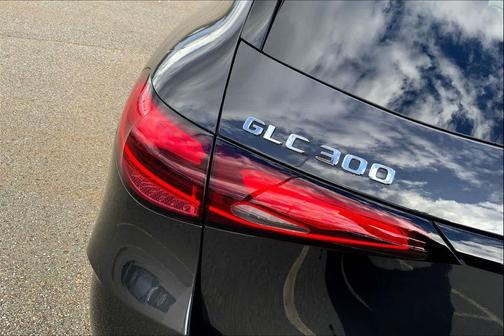 2026 Mercedes-Benz GLC 300 4MATIC