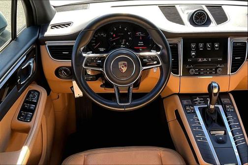 2017 Porsche Macan AWD