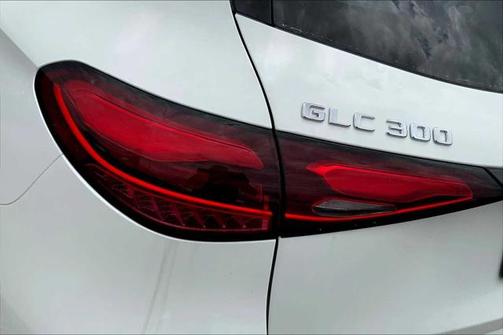 2025 Mercedes-Benz GLC 300 4MATIC