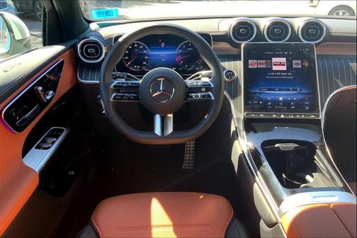 2025 Mercedes-Benz GLC 300 4MATIC