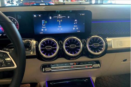 2025 Mercedes-Benz GLB 250 4MATIC