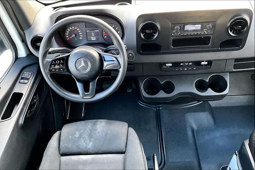 2019 Mercedes-Benz Sprinter 2500 Standard Roof