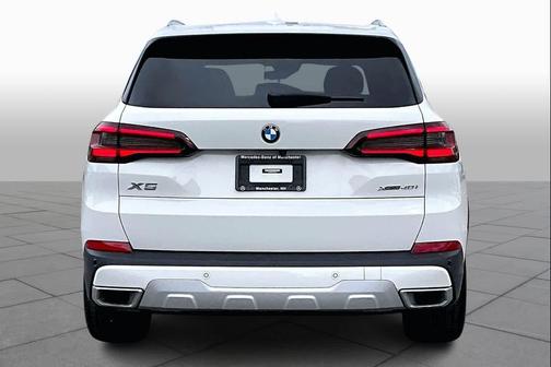 Alpine White 2023 BMW X5 xDrive40i