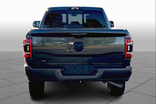 2022 RAM 2500 Laramie Crew Cab 4x4 6'4' Box