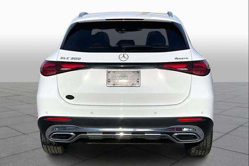 2025 Mercedes-Benz GLC 300 4MATIC