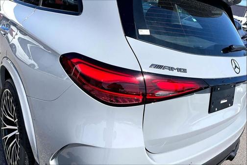 MANUFAKTUR Alpine Grey 2026 Mercedes-Benz AMG GLC 43 4MATIC