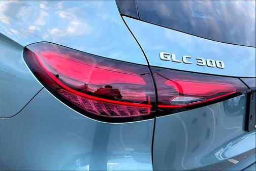 2026 Mercedes-Benz GLC 300 4MATIC