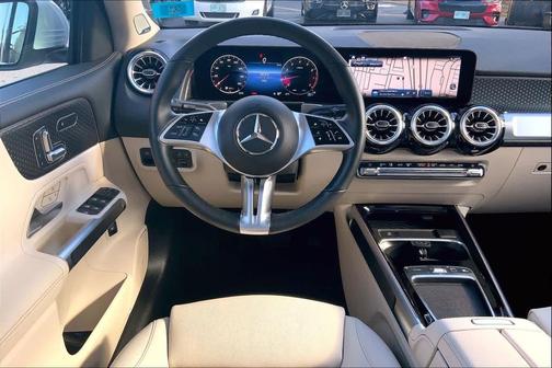 2025 Mercedes-Benz GLB 250 4MATIC