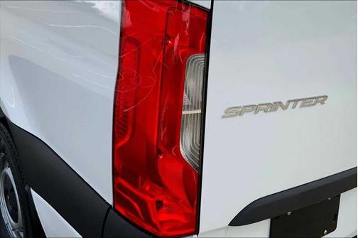 2025 Mercedes-Benz Sprinter 2500 Standard Roof