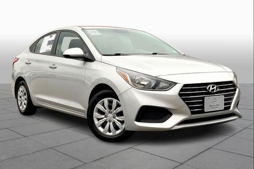 2022 Hyundai Accent SE