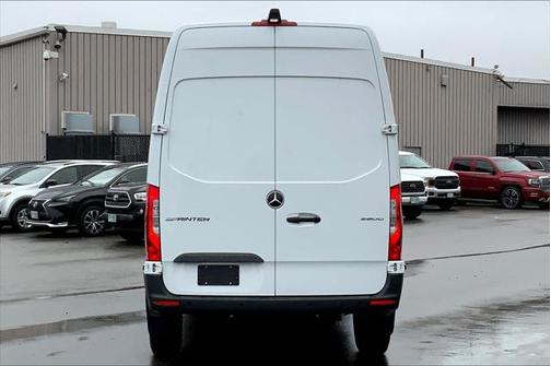 2025 Mercedes-Benz Sprinter 2500 Standard Roof